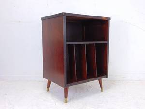lot 86 image: Vintage Wood Record Holder