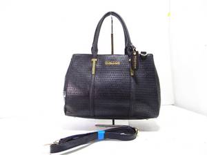 lot 220 image: Kenneth Cole Reaction