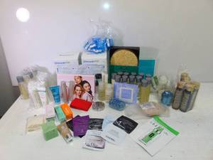 lot 342 image: Beauty Product Lot