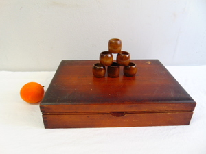 lot 526 image: Vintage Wood Silverware Box and Wood Napkin Rings