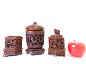 lot 168 image: Vintage Resin Chinese Trinket Boxes and Incense Burner
