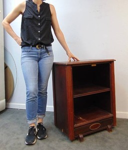 lot 505 image: Vintage Antique Small Shelf Unit