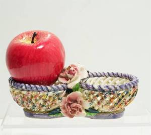 lot 312 image: Porcelain Spanish Handmade Twisted Dual Bowls with Roses