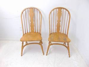 lot 490 image: Pair of Vintage Oak Dining Chairs