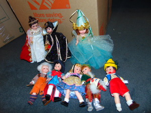 lot 251 image: Alexander Porcelain Dolls- Disney Character Collection of Eight