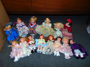lot 253 image: Lot #2 of Alexander Porcelain Doll Collection