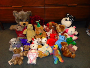 lot 257 image: Large Lot of Vintage Stuffed Animals- Some with Tags c. 1980s-90s