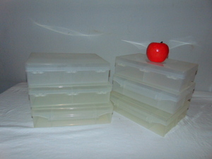lot 264 image: Lot #2 of 6 Clear Organizer Boxes