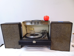 lot 266 image: Vintage General Electric Stereo Turntable