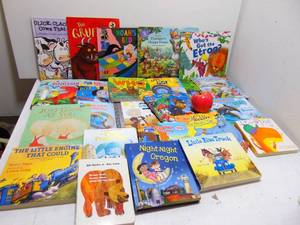 lot 453 image: Lot of Childrens Books #3
