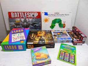 lot 459 image: Large Lot of Board Games