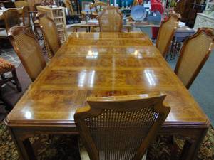 lot 9 image: DREXEL HERITAGE Burled Wood Top Enormous Dining Table