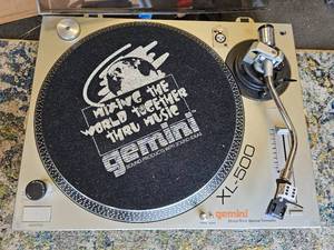 lot 215 image: GEMINI XL-500 Record Player