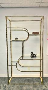 lot 5 image: Vintage Mid Century Brass and Glass Display Shelf - Bookshelf