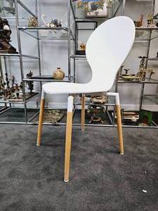 lot 302 image: White Modern Style Chair