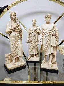 lot 17 image: Set of 3 G. Ruggeri Sculptures