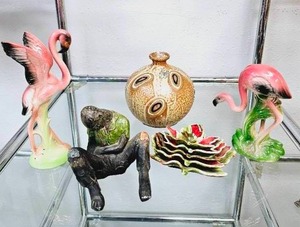 lot 35 image: Lot of Vintage Porcelain and Ceramic Figurines