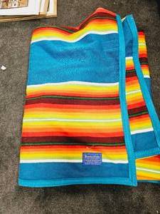 lot 45 image: Beaver State PENDELTON  woolen mills robes and shawls