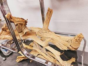 lot 69 image: Lot with Large Driftwood Root - Sculptural Vintage