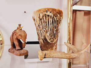 lot 74 image: Vintage Lot TamTam Native Drum, Antler, Wood Carved Eleplant