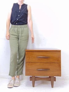 lot 227 image: HAMRONY HOUSE Vintage Mid Century Nightstand