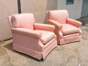 lot 543 image: Pair of Vintage Pink Living Room Lounge Chairs