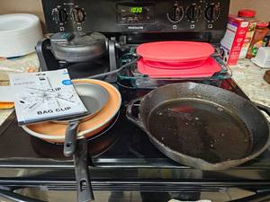 lot 328 image: Cookware Lot- Cast Iron, Pyrex and MORE