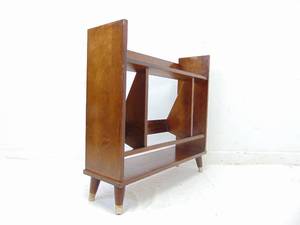 lot 239 image: Mid-Century Modern Walnut Bookcase Etagere