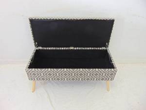 lot 550 image: Otto & Ben Easy Lift Top Upholstered Ottoman Storage Bench