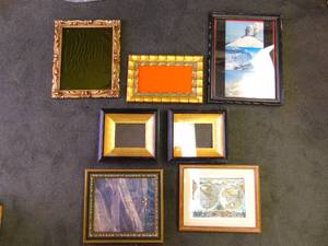 lot 94 image: Large Lot of Vintage Picture Frames