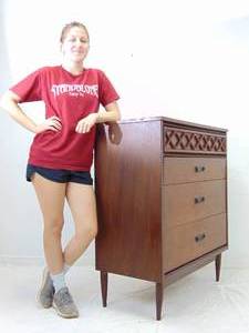 lot 160 image: Basset Vintage Mid Century Dresser