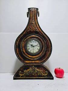 lot 264 image: Large Metal Decorative Clock