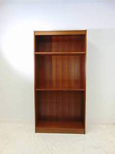 lot 560 image: Stunning 72 Tall Shelf