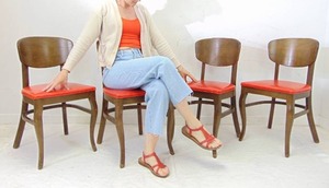 lot 178 image: Set of Four Vintage Wood Dining Chairs with Red Vinyl Seating - Sturdy