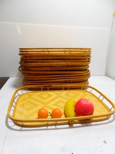 lot 298 image: Large Set of 14 Vintage Woven Bamboo Serving Trays- Canton Woven