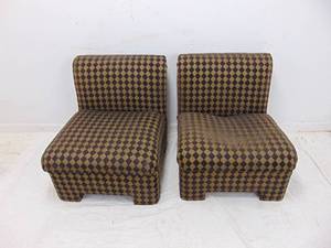 lot 383 image: Pair of Vintage Checker Patterned Lounge Chairs