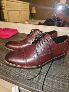 lot 332 image: Mens Leather Dress Shoes