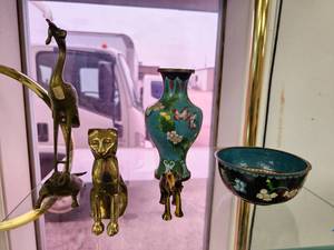 lot 97 image: Cloisonne and Brass Figurines