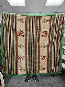 lot 98 image: Vintage Handmade Blanket