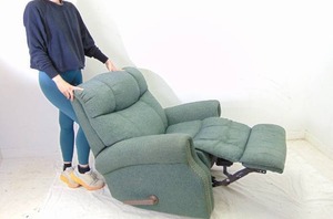 lot 440 image: FLEXSTEEL Recliner c.2018- Comfy and Good Used Condition- TealGrey Color