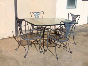 lot 127 image: Mosaic and Wrought Iron Vintage Patio Dining Set- Table and Four Chairs
