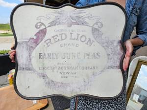 lot 590 image: Vintage Red Lions Metal Sign