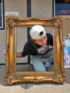 lot 484 image: Ultra Ornate Gold Frame for Art
