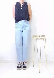 lot 362 image: Vintage Mid Century Brass Toned Metal Plant Stand