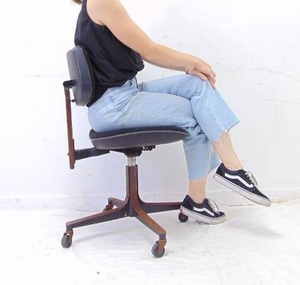 lot 390 image: Rusty Metal and Black Industrial Minimalstic Rolling Desk Chair