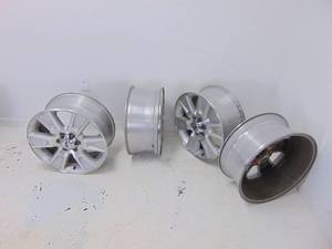 lot 185 image: FORD Wheel Set