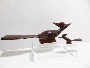 lot 403 image: Hand-Carved Vintage Wood Roadrunner Birds