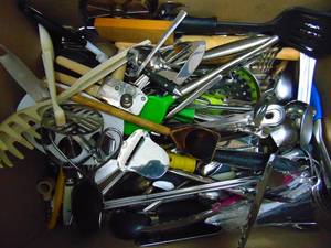 lot 408 image: Large Lot of Kitchen Supplies Utensils
