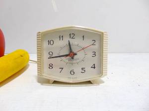 lot 410 image: Vintage Electric Alarm Clock by Westclox