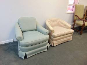 lot 369 image: Lot of Two Vintage Lounge Chairs - Cream and Blue